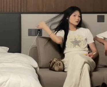 約瞭一個18歲隻有88斤的大花腿妹妹-歐陽克