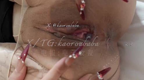 歹徒的調教深夜獨行的極品少婦不知自己早已被人盯上-烤肉爸爸