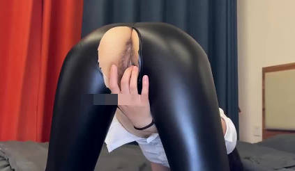 極品大長腿絲襪騷貨-小條