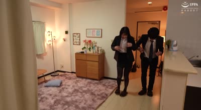 FOCS-242 ゲリラ豪雨でズブ濡れ先輩の生々しく艶めかしいHカップに理性ぶっ飛びオス発動激突きSEX 小野坂ゆいか