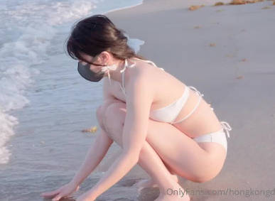 海邊更衣室-玩偶姐姐