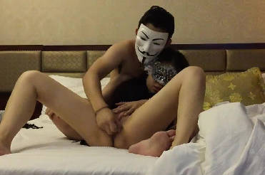 騷貨人妻酒店約會被操